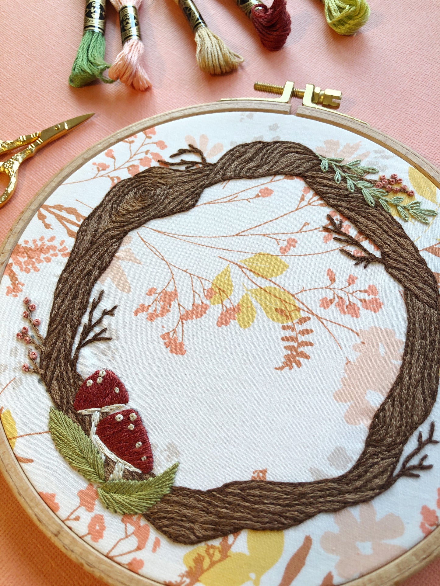 Woodland Wreath - Intermediate Hand Embroidery PDF Pattern